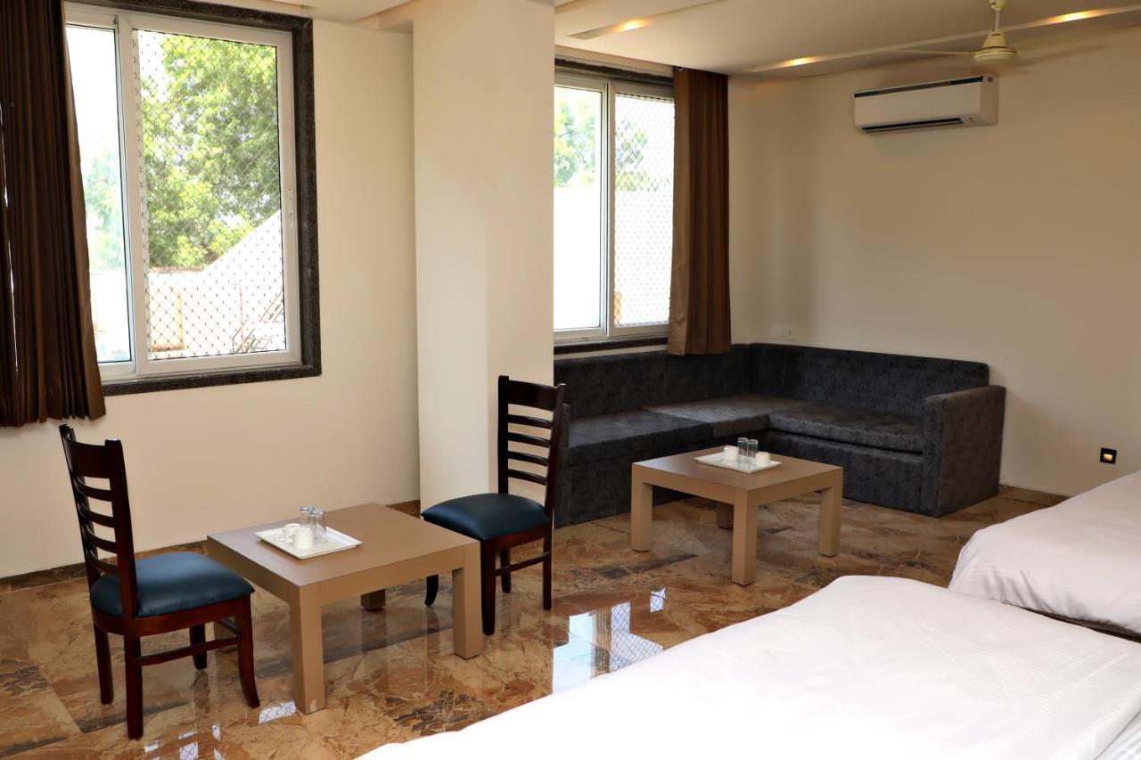 Rajsamand Hotel Keshav Inn מראה חיצוני תמונה